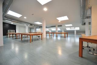 Location Bureau  Calle alaba. Magnfico sobretico en zona tecnologia 22