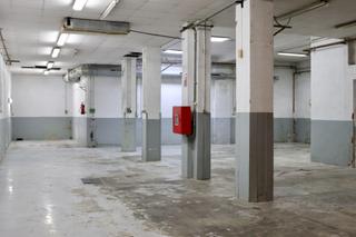 Location Btiment  usage industriel  Llull. Local planta baja con techos altos y vado  barcelona 22