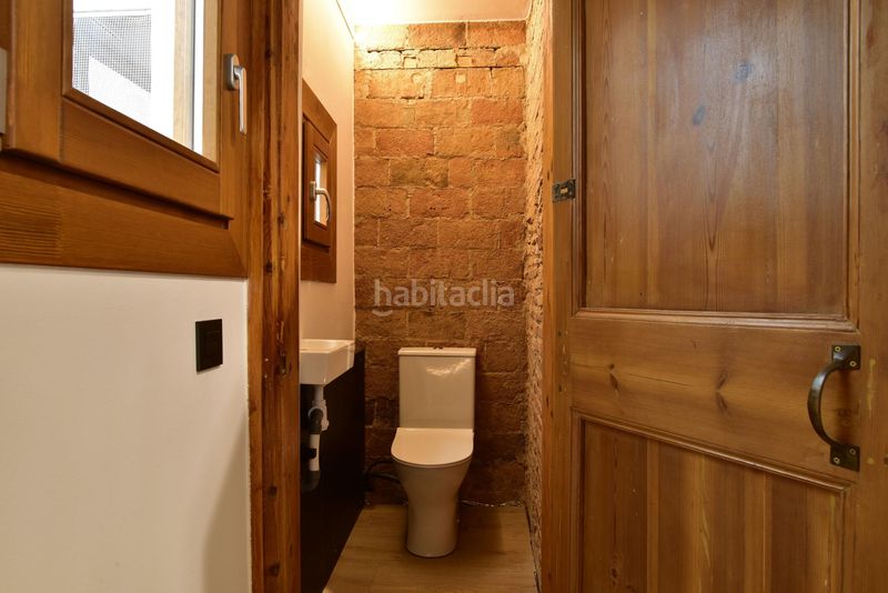Foto d9e1b395-2756-4546-8b99-d1bb5ca6b806. Pis a Raval Barcelona