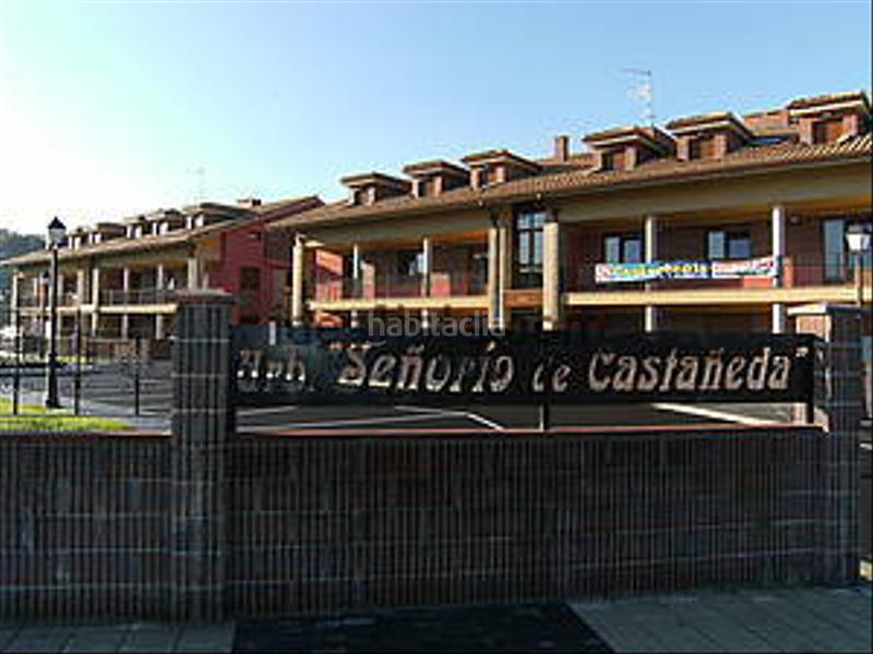 Foto 8d2611e6-7582-4a04-be51-5cac4e84579e. Parking coche en calle villabáñez 3 garaje en villabañez, en Castañeda