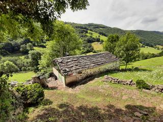 Casa a Lugar 31. Casa pasiega en vega de pas