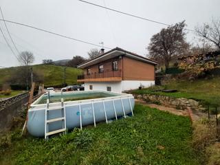 Maison  Barrio alceda 108. Casa independiente en alceda