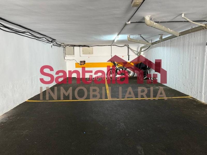 Foto 3c774131-5e0b-407d-8d53-641c73b0e88c. Parking coche el lugar ideal para tu vehículo en Velilla - Velilla Taramay Almuñécar