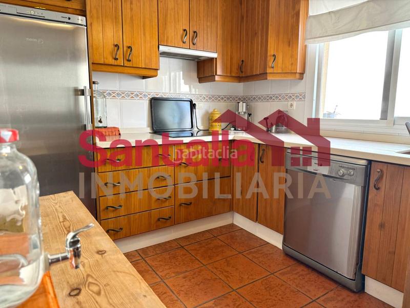 Foto 9acbe143-8dac-4baf-859d-edbfd251366e. Casa aparellada amb aparcament piscina a Velilla - Velilla Taramay Almuñécar