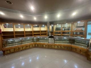 Local Comercial en N/a. Bajo comercial horno tienda de productos panaderia
