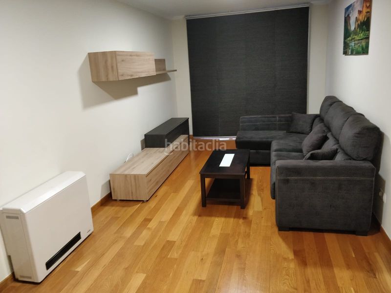 Foto 13ee8029-a471-4ee0-be6d-d27f4cbac9c6. Location appartement avec parking dans Santa Comba