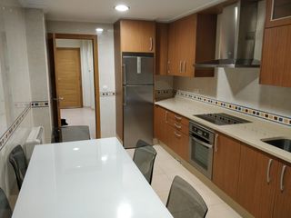 Miete Etagenwohnung in Santa Comba. Piso en santa comba