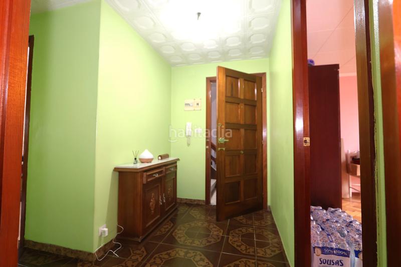 Foto b7acc45f-071c-43c2-a603-bd8d2879e57e. Piso  en Carballo