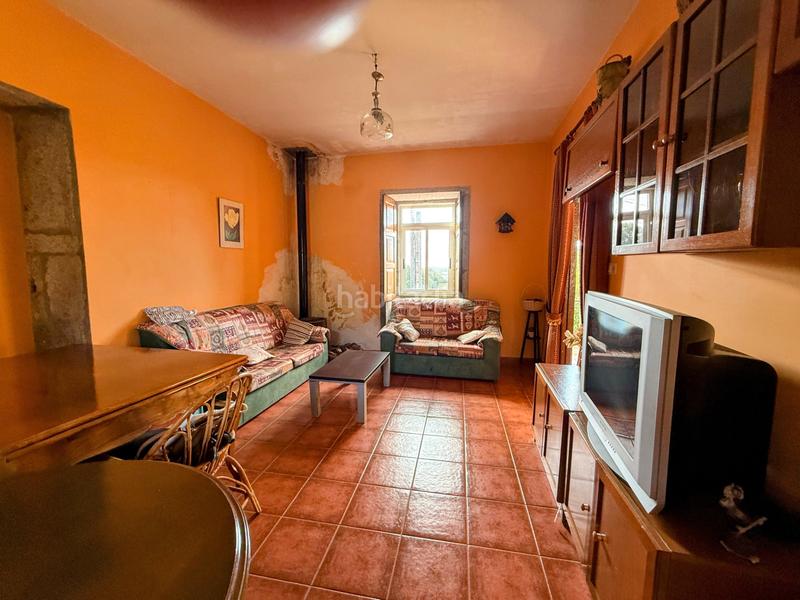 Foto b360d3a2-dcb4-4bca-a363-b2b9d2d73185. Casa  de piedra en Coristanco