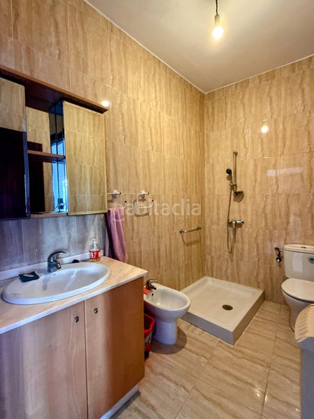 Foto 4c940551-8413-4b23-b3d8-7a1dc85603c2. Casa  independiente con parcela en Carballo