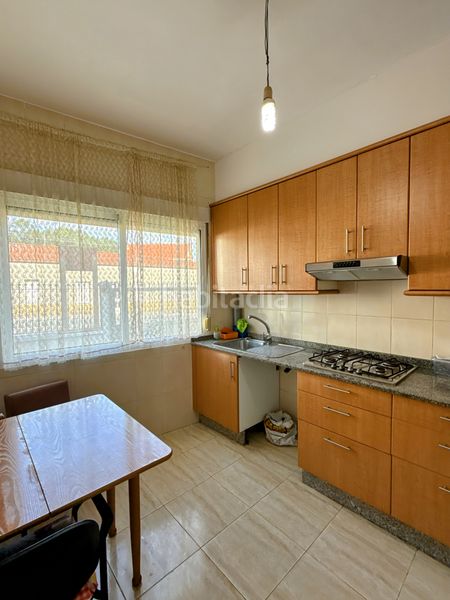 Foto 6cf2f01d-b50f-4f63-a341-9ba463bba346. Casa  independiente con parcela en Carballo