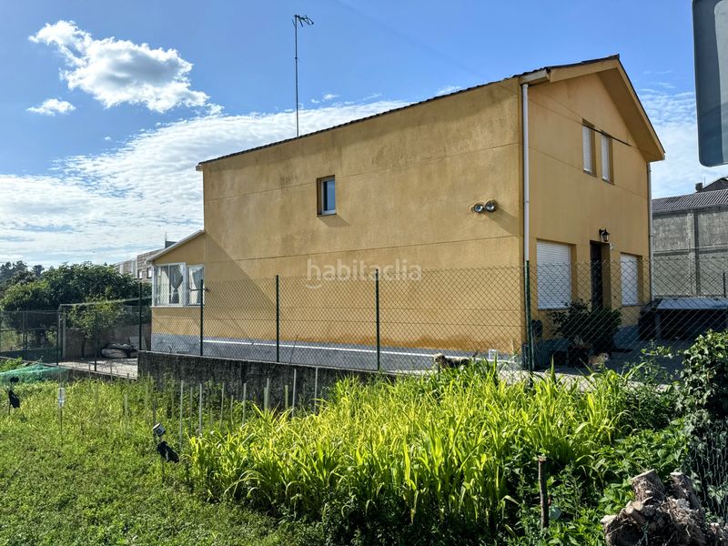 Foto 6ff72c0f-c484-45cc-9b15-484f6b92117f. Casa  independiente con parcela en Carballo