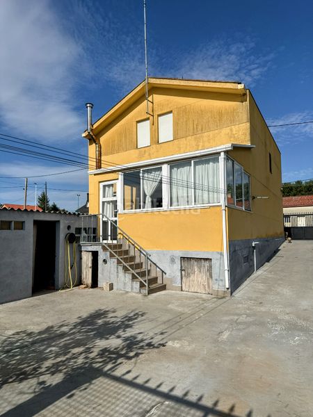 Foto 9b64b4d8-7d9f-49ff-b518-8fe4235bb377. Casa  independiente con parcela en Carballo