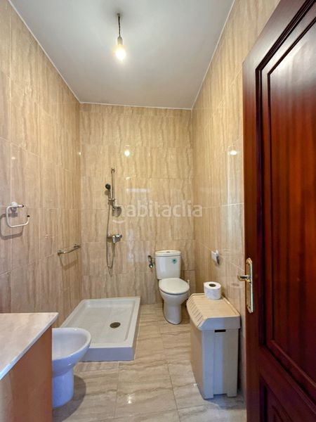 Foto db183900-8faa-4d43-b95a-1f229c9e2b13. Casa  independiente con parcela en Carballo