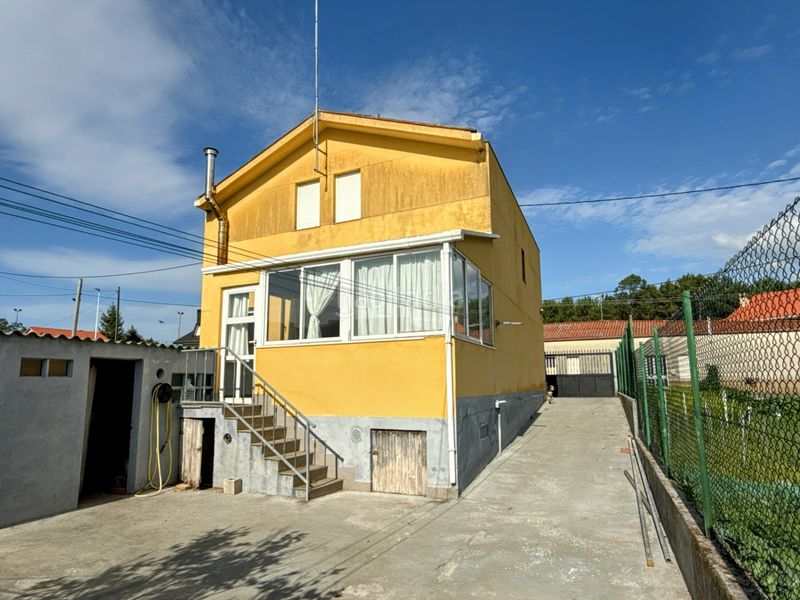 Foto e6b7770f-9d1a-46d3-a397-77fa3e538235. Casa  independiente con parcela en Carballo