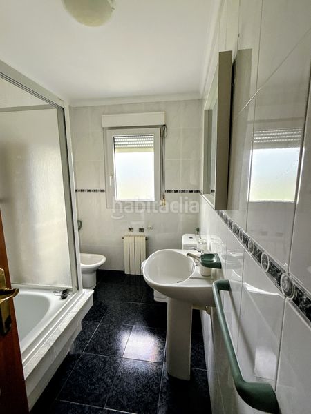 Foto 6be0142d-980d-423b-a151-7183a8f7e24c. Chalet con parcheggio piscina in Carballo