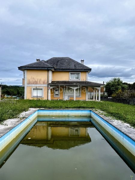 Foto 9a611ce4-f695-4a87-acb9-a534072c9d95. Chalet con parcheggio piscina in Carballo