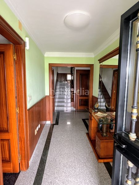 Foto f714c7c8-f3d0-4fd3-a068-8cc26bba5125. Chalet con parcheggio piscina in Carballo