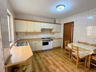 Piso  Rúa mestre luis rodríguez. Piso amplio y luminoso de 3 habitaciones con garaje y trastero e
