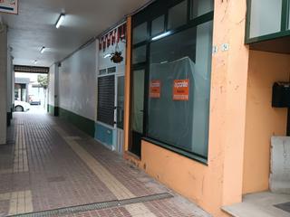 Business premise  Rúa igrexa. Bajo comercial en carballo