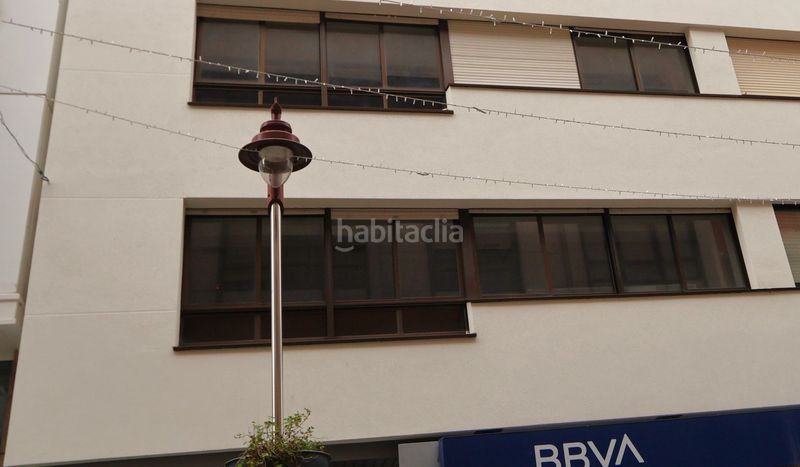 Foto f5ed804e-1bcc-46d7-8b8a-fe352d18fa18. Ufficio in Carballo