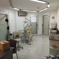 Local Comercial en Estel 38. Local com. en venta en centre, 3 despachos.