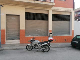 Business premise in Carrer vint 38. Venta local en bonavista