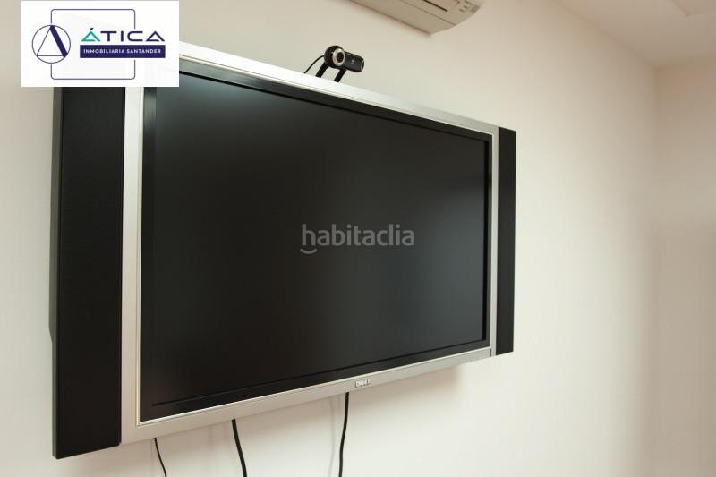 Foto 4d085768-bec4-4a5c-b74c-7dd2ed7c1d0e. Oficina  centro en Castilla - Hermida Santander