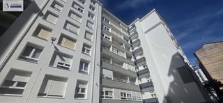 Appartement  Calle fernando rios. Piso muy luminoso situado en una zona estrategica de la ciudad.
