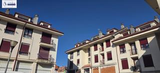 Pis  Barrio de la sierra. Piso en hoznayo con vistas espectaculares y piscina comunitaria