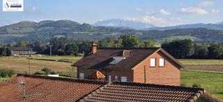 Pis  Barrio de la sierra. Piso en hoznayo con vistas espectaculares y piscina comunitaria