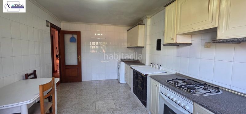 Foto b44f9037-94b8-4376-942e-0e086dd72c16. Masia a Bárcena de Cicero