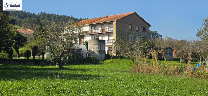 Foto e0ebb5e1-e7a3-4649-b63e-3e947edb68d6. Masia a Bárcena de Cicero