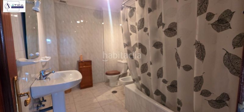 Foto eb6e4078-6a46-4c6f-8535-f98d48924f9c. Masia a Bárcena de Cicero