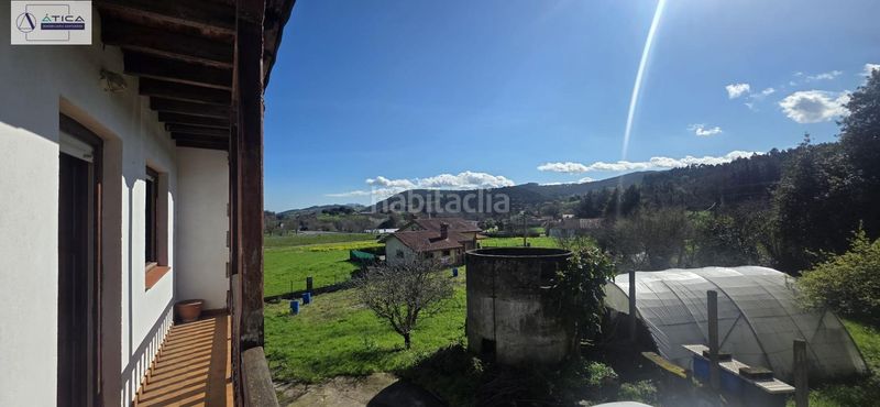 Foto f56da1ab-219a-431b-bdf5-4faa73ffa652. Masia a Bárcena de Cicero