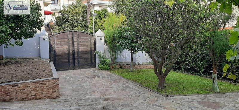 Foto 43128e25-633c-42d2-8472-225506bd2146. Casa amb aparcament a Numancia - San Fernando Santander