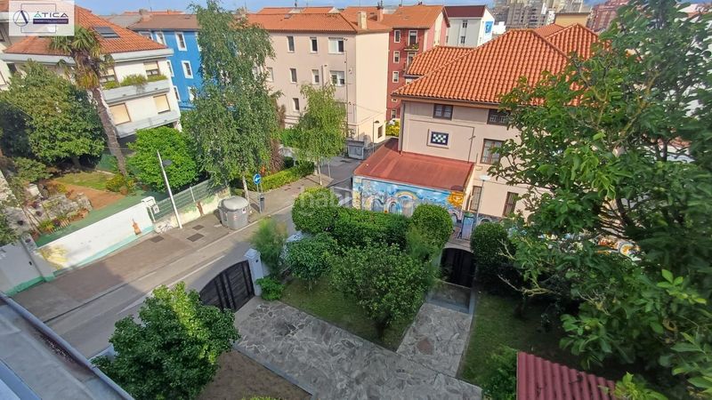 Foto 4c96ec4a-bf64-408e-badc-9edf9ab04d3d. Casa amb aparcament a Numancia - San Fernando Santander