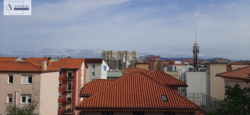 Foto bf4785af-a184-4e92-87d1-1a7e5231ac33. Casa amb aparcament a Numancia - San Fernando Santander