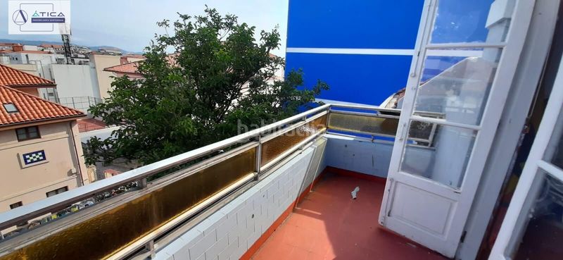 Foto e3ed0eba-7c04-43e0-8b81-bc2c07aaa390. Casa amb aparcament a Numancia - San Fernando Santander