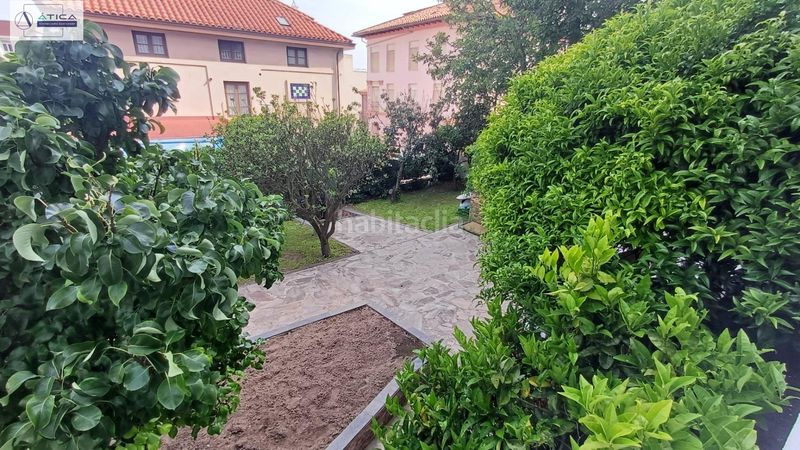 Foto ee00c9d5-5fbf-4754-9f9f-464190f38290. Casa amb aparcament a Numancia - San Fernando Santander