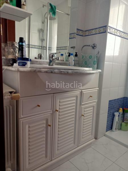 Foto 2bc60c9a-f6d9-4584-ab46-c7ab17b87781. Casa aparellada amb calefacció aparcament a Mortera Piélagos