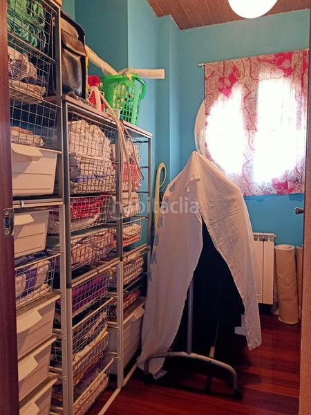 Foto 8a34c473-5dae-439e-9143-47b7bfccb134. Casa aparellada amb calefacció aparcament a Mortera Piélagos