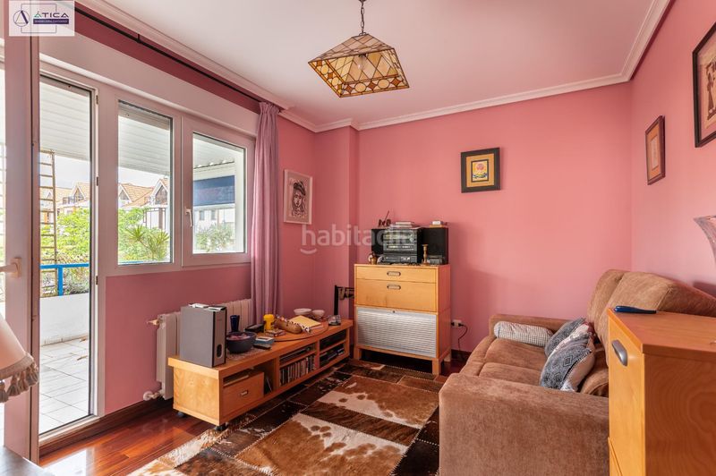 Foto c21d199a-00f6-413e-8378-c109702bd667. Casa aparellada amb calefacció aparcament a Mortera Piélagos