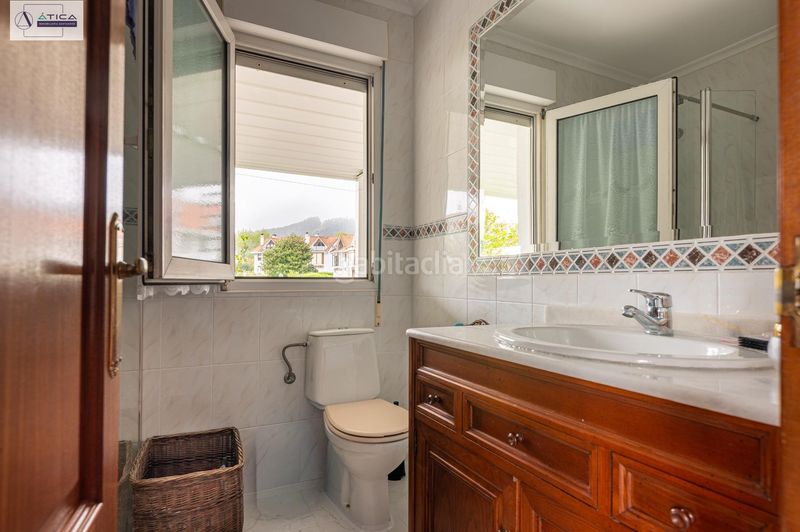 Foto e6ab4be6-f776-42b1-a38c-3d28fefe08e8. Casa aparellada amb calefacció aparcament a Mortera Piélagos
