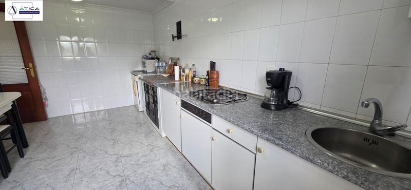 Foto 2f2f09a4-0276-4145-9c7e-674d2e5575c0. Casa aparellada amb aparcament a Bárcena de Cicero