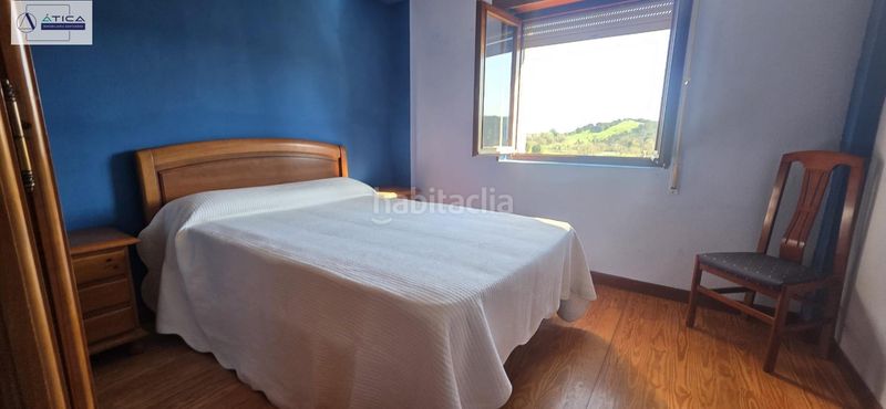 Foto b51d7c02-dad8-4d48-8939-1d71f0ae9d35. Casa aparellada amb aparcament a Bárcena de Cicero