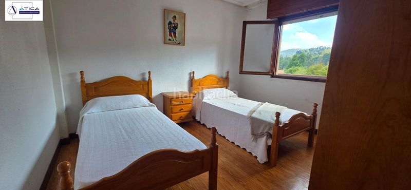 Foto b63d6faf-3d0d-4dae-8965-438594530369. Casa aparellada amb aparcament a Bárcena de Cicero