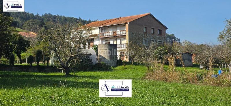 Foto bdb5230a-ec04-4875-9a99-8cd38dcdf904. Casa aparellada amb aparcament a Bárcena de Cicero
