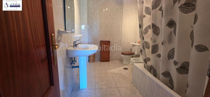 Foto c6b58511-9d3c-4e1a-9d89-f3160a5645d5. Casa aparellada amb aparcament a Bárcena de Cicero