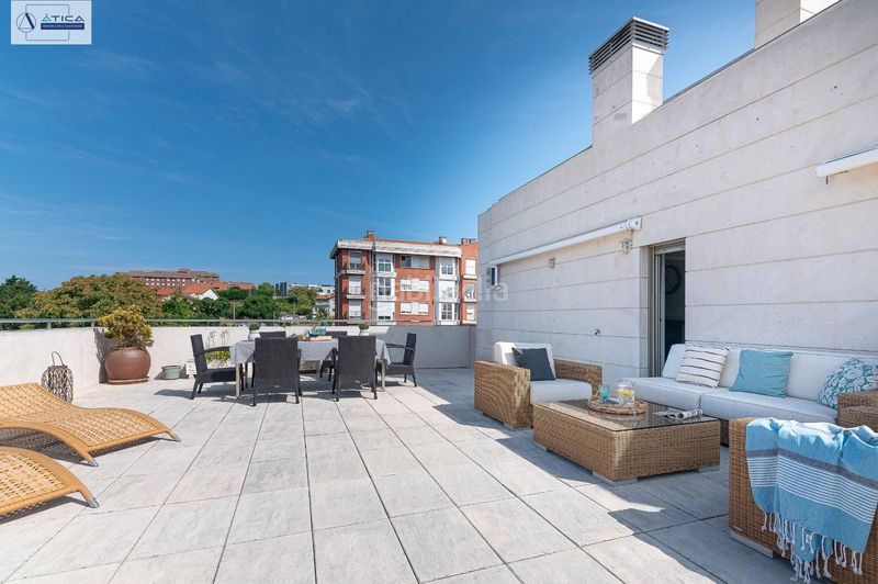 Foto 456700c4-ab24-4c90-b944-ca9a702f4bbd. Àtic amb calefacció aparcament piscina a La Pereda Santander